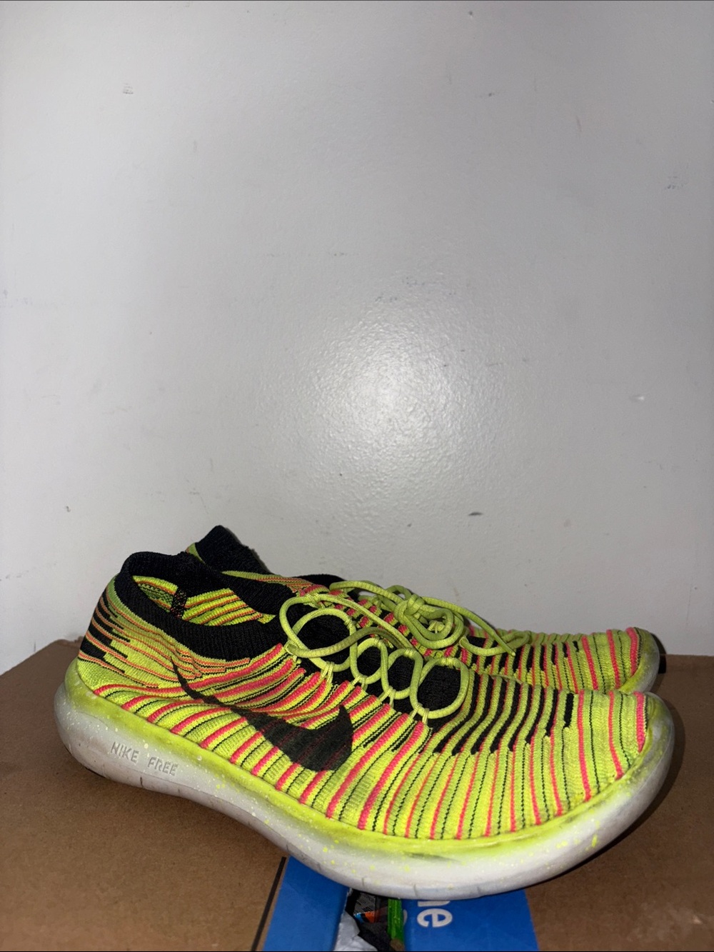 Women Nike Free Run size 8